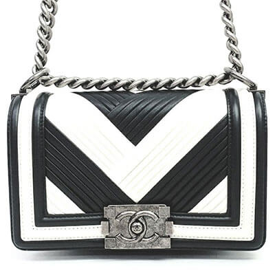 シャネル ボーイシャネル シェブロン A67085