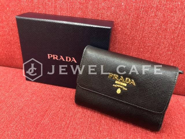 プラダ(PRADA) サフィアーノ トライフォード 財布