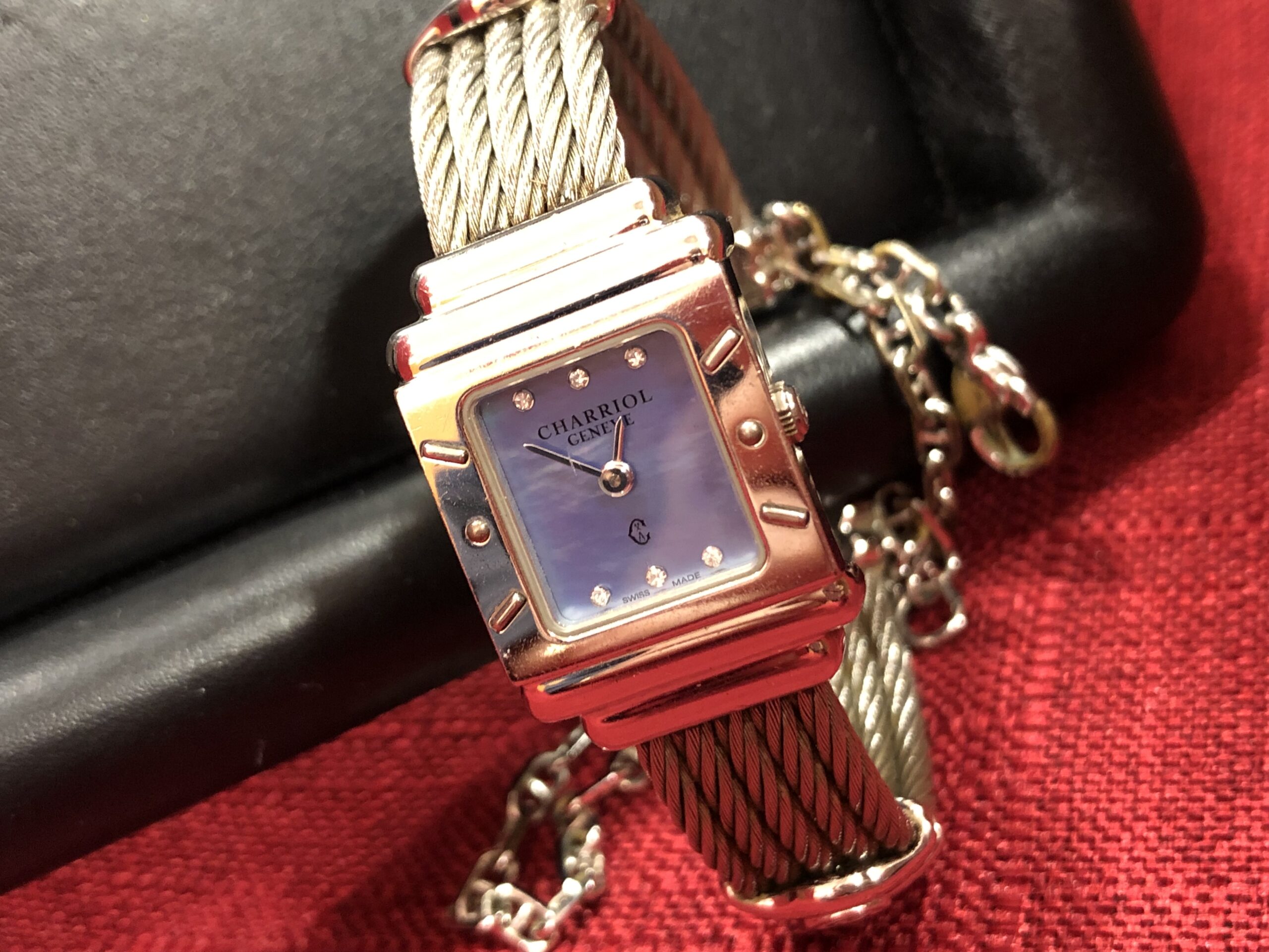 シャリオール　サントロペスクエア　腕時計をお買取り致しました！