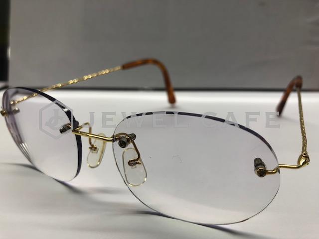 K18フレームのメガネ