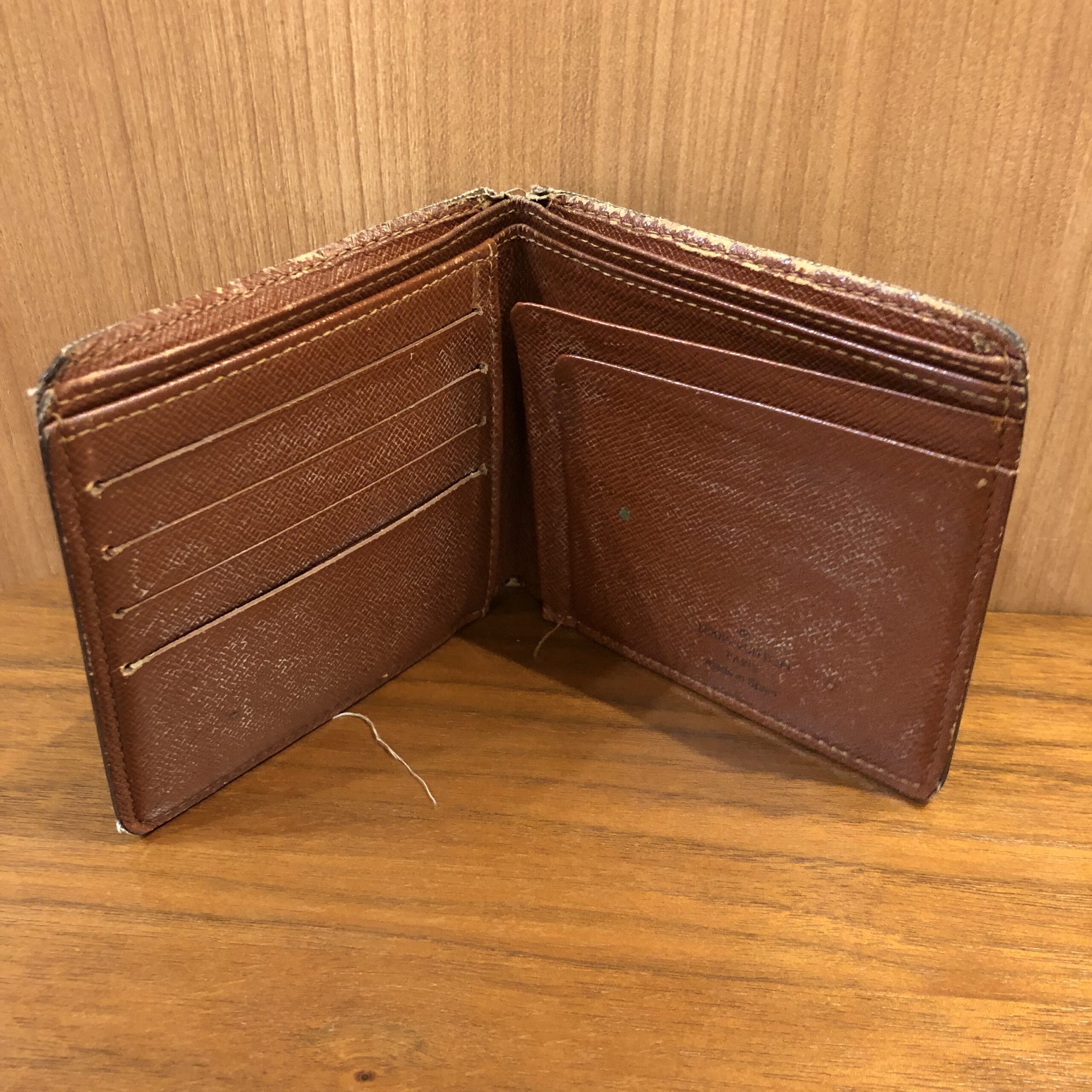 ボロボロ ルイヴトンの財布