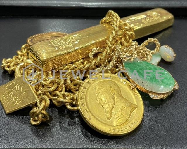 大量の金をお買取させていただきました!