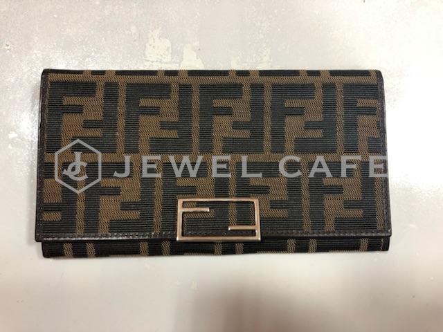 FENDI ズッカ柄 長財布