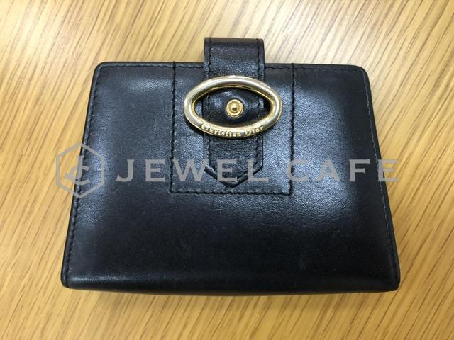 ディオールの二つ折り財布
