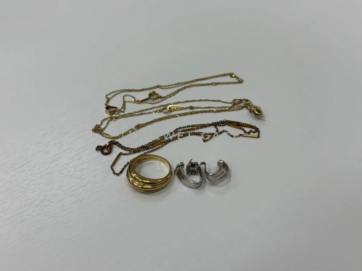 金のネックレス 金の指輪(リング) プラチナ | ジュエルカフェゆめタウン山口店（山口県山口市）